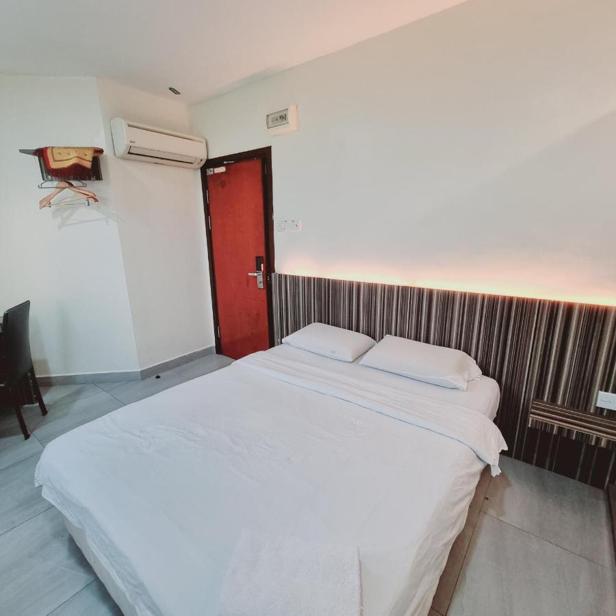 Sunrise Golden Hotel Kajang Bagian luar foto