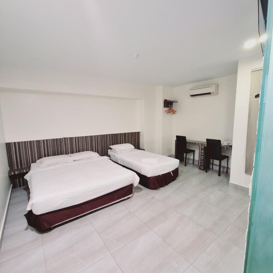 Sunrise Golden Hotel Kajang Bagian luar foto